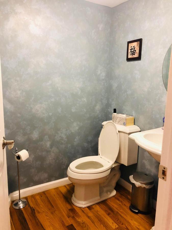 Updated Amazing Bi -Level Condo Minutes From Water Views Of New York City North Bergen Extérieur photo